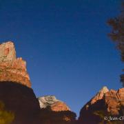 La pleine lune se lève sur Zion